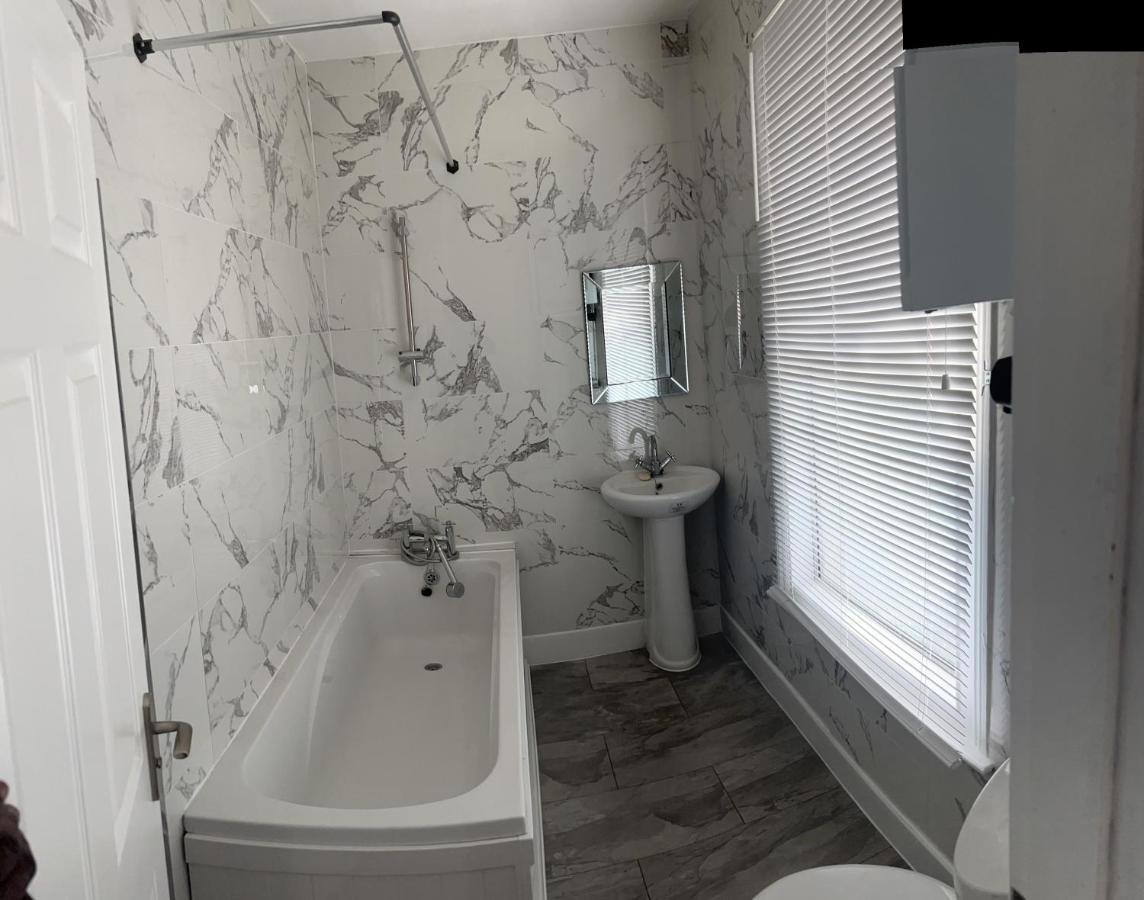 포크스턴 Excellent 3Bed Flat 아파트 외부 사진
